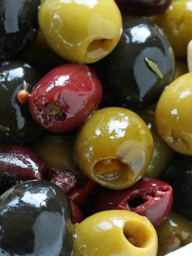 What Happens to Your Body When You Eat Olives Regularly