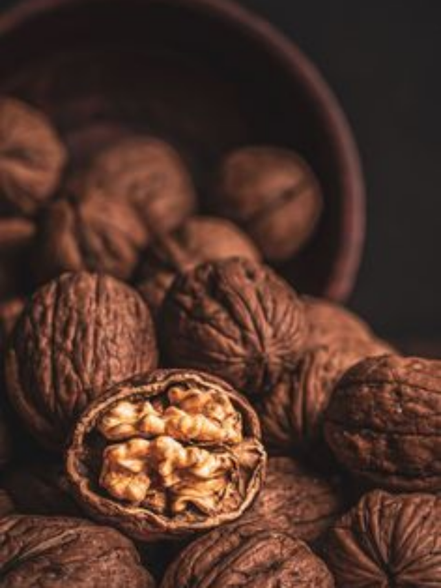 The Surprising Benefits of Eating Walnuts