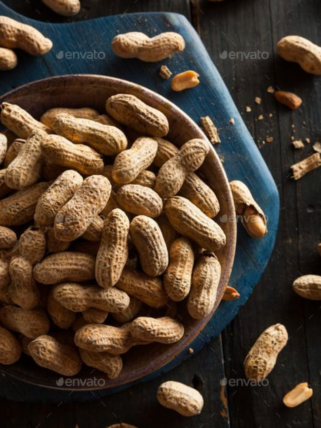 Makhana Vs peanut: Which is a healthier weight-loss snack?