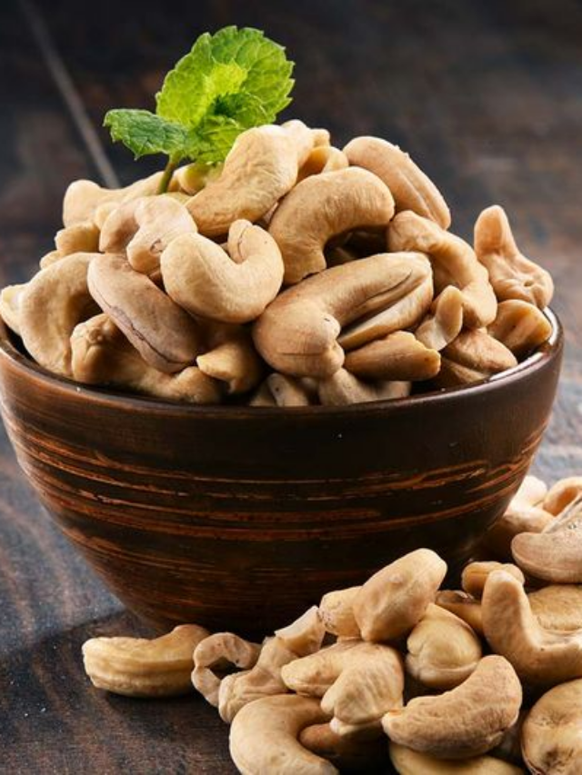 Right Ways To Consume Cashews For Maximum Benefits