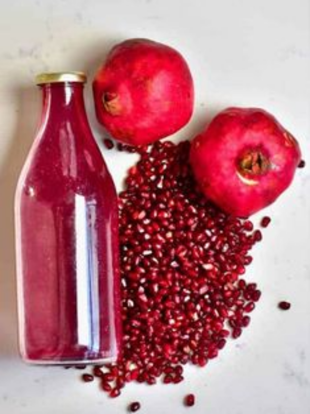 How To Eat Pomegranate Seeds