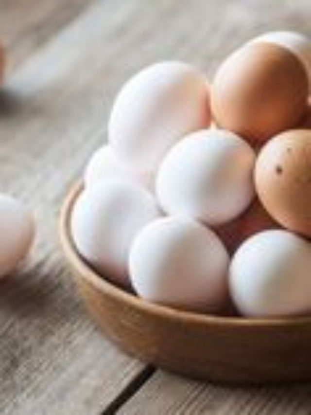 What's the Difference Between Brown and White Eggs—and Which One Is Healthier?